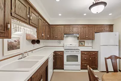 5469 Hyland Courts Drive, Bloomington, MN 55437 - Photo 15