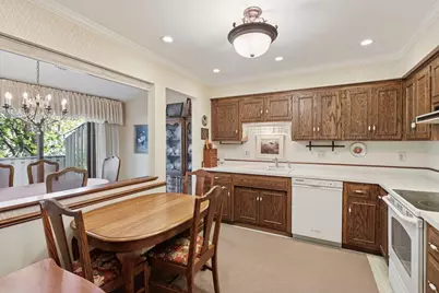 5469 Hyland Courts Drive, Bloomington, MN 55437 - Photo 17