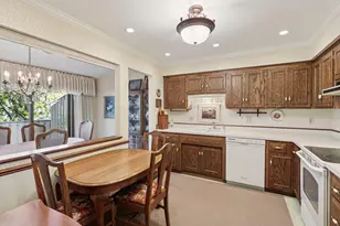 5469 Hyland Courts Dr, Bloomington, MN 55437 - Photo 17