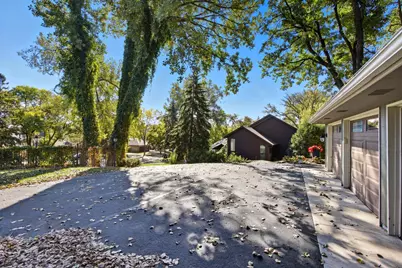 7720 Shaughnessy Road, Edina, MN 55439 - Photo 21