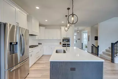 1439 Lee Circle, Hudson, WI 54016 - Photo 3