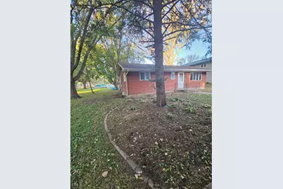 902 Marion Street, Waterville, MN 56096 - Photo 11