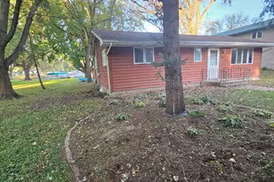 902 Marion St, Waterville, MN 56096 - Photo 11