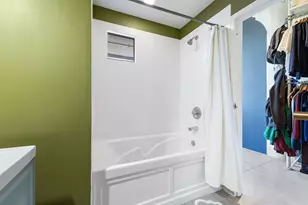 225 9th St E, Saint Paul, MN 55101 - Photo 23