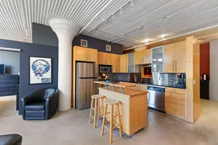 225 9th St E, Saint Paul, MN 55101 - Photo 13