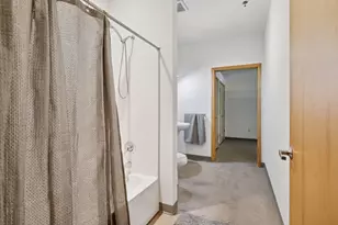 111 E Franklin Ave, Minneapolis, MN 55404 - Photo 19