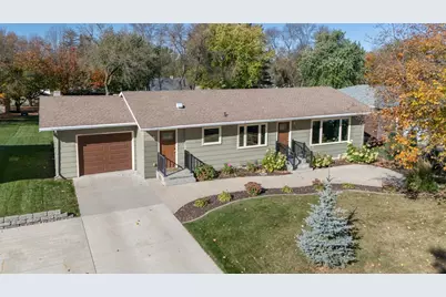 606 5th Street SE, Pelican Rapids, MN 56572 - Photo 1