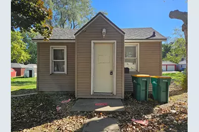 715 S 1st Avenue, Albert Lea, MN 56007 - Photo 1