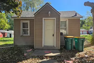 715 S 1st Ave, Albert Lea, MN 56007 - Photo 1