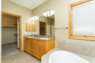 3752 Stone Point Dr NE, Rochester, MN 55906 - Photo 13