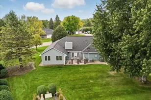 1121 Lois Ct, Shoreview, MN 55126 - Photo 3