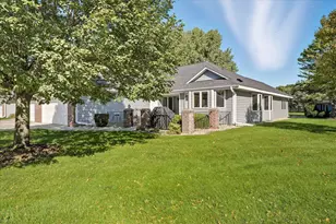 1121 Lois Ct, Shoreview, MN 55126 - Photo 5