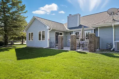 1121 Lois Court, Shoreview, MN 55126 - Photo 9