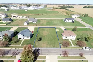 527 Elliot Dr SE, Grand Meadow, MN 55936 - Photo 1