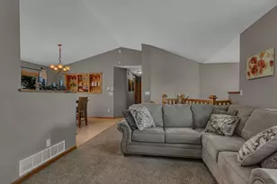 1914 N Benton Dr, Sauk Rapids, MN 56379 - Photo 9