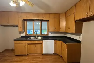 1123 Elmhurst Ave, Luverne, MN 56156 - Photo 9