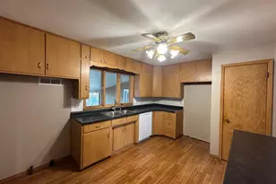 1123 Elmhurst Ave, Luverne, MN 56156 - Photo 7