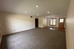 1123 Elmhurst Ave, Luverne, MN 56156 - Photo 11