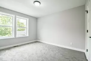 2604 Golden Valley Rd, Minneapolis, MN 55411 - Photo 23