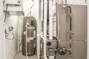 2604 Golden Valley Rd, Minneapolis, MN 55411 - Photo 27