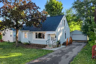 1556 Western Ave N, Saint Paul, MN 55117 - Photo 1