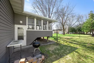 326 Larson Street SW, Hutchinson, MN 55350 - Photo 51