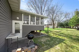 326 Larson St SW, Hutchinson, MN 55350 - Photo 51