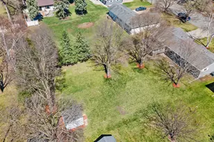 326 Larson St SW, Hutchinson, MN 55350 - Photo 59