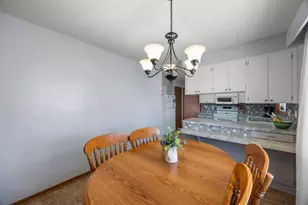 326 Larson St SW, Hutchinson, MN 55350 - Photo 9