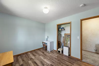 326 Larson Street SW, Hutchinson, MN 55350 - Photo 27