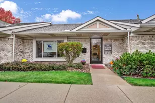 2424 E 117th St, Burnsville, MN 55337 - Photo 1