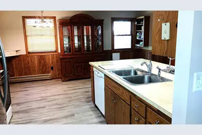 1629 Ridgewood Lane S, Roseville, MN 55113 - Photo 9