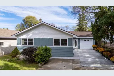 814 N Union Avenue, Fergus Falls, MN 56537 - Photo 1