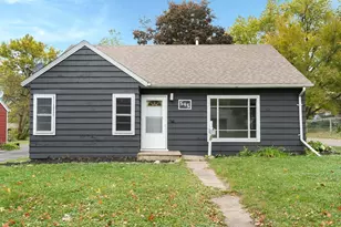 545 4th Ave SW, Hutchinson, MN 55350 - Photo 1