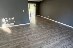 1308 Oak Dr, Montevideo, MN 56265 - Photo 9