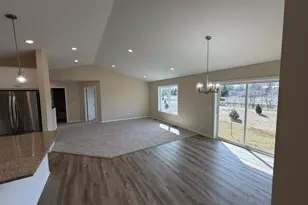 17703 Empire Trail, Lakeville, MN 55044 - Photo 5