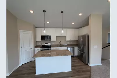 17703 Empire Trail, Lakeville, MN 55044 - Photo 3