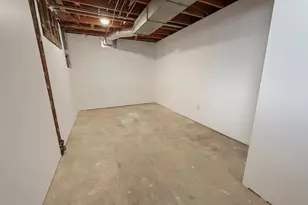 401 N Gorman Ave, Litchfield, MN 55355 - Photo 37