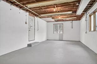 14812 Belvoir Dr, Minnetonka, MN 55345 - Photo 35