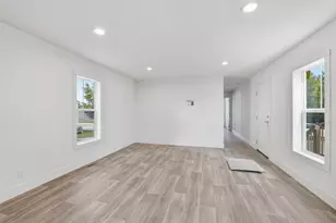 378 Hillcrest Cir, Clarks Grove, MN 56016 - Photo 15