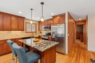 7100 145th St W, Apple Valley, MN 55124 - Photo 11