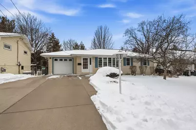 2908 32nd Avenue NE, Saint Anthony, MN 55418 - Photo 3