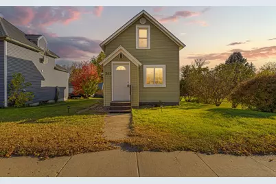 307 W 4th Street, Winthrop, MN 55396 - Photo 3