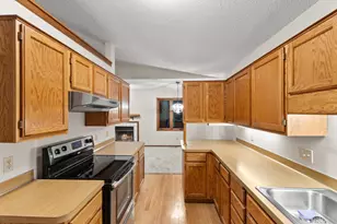 7636 Borman Way, Inver Grove Heights, MN 55076 - Photo 19