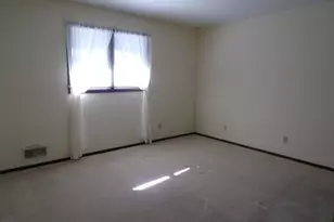 135 Kingswood Dr, Red Wing, MN 55066 - Photo 7