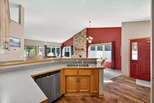 13471 Pine View Ln, Lindstrom, MN 55045 - Photo 9