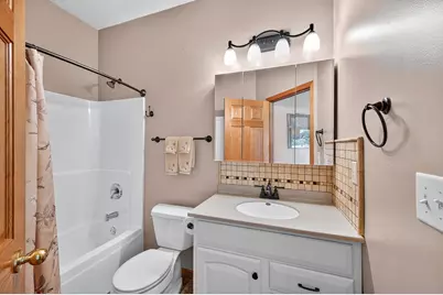 13471 Pine View Lane, Lindstrom, MN 55045 - Photo 37