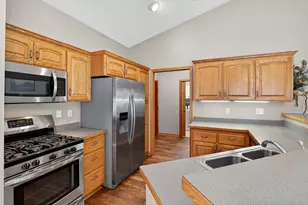 13471 Pine View Ln, Lindstrom, MN 55045 - Photo 7