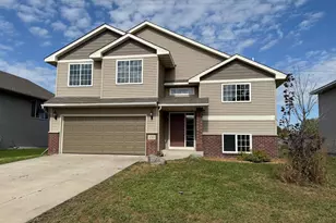 233 Dongola Ln, Shakopee, MN 55379 - Photo 1