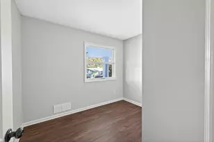 1009 Knob Hill Rd, Burnsville, MN 55337 - Photo 31